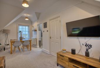 1 or 2 bed in Folkestones West End allows 18 year olds to book a room