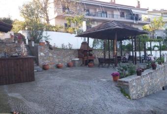 Villa Gialos Rooms has Smoking/Balcony rooms