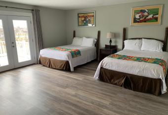 Hotel Marceline has Balcony rooms