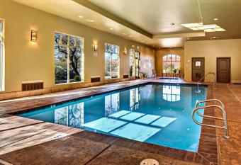 B11-Red Cliff Suite-Second Floor 3-bedroom Sunset view has Balcony rooms