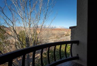 A12-The Grotto-Top Floor 2-bedroom Sunset Villa has Balcony rooms