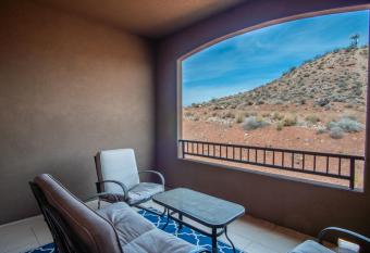 Coral Ridge 2073 Family Getaway allows 18 year olds to book a room