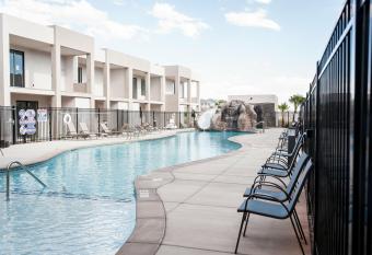 Lofts 13 4-bedroom Modern Loft Steps from the Pool has Balcony rooms
