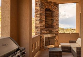 Angels Landing Sleeps 34 H5,H6,H7 has Balcony rooms