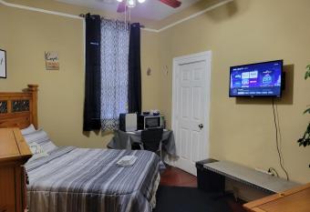 Mid City Fun has Balcony rooms