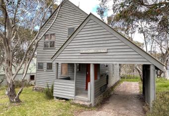 Cuff N Collar allows 18 year olds to book a room