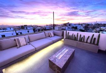 Amazing PH, jacuzzi, 5 min away downtown, 100m. has Balcony rooms