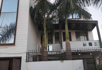 OYO 80608 K Krishna Residency allows 18 year olds to book a room