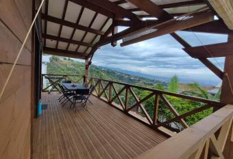 Chalet Iris has Balcony rooms