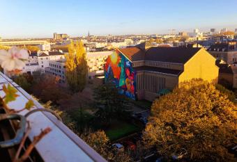 Spacious nest with open view near downtown has Balcony rooms