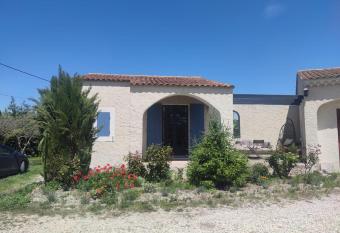 Studio en pleine campagne has Balcony rooms