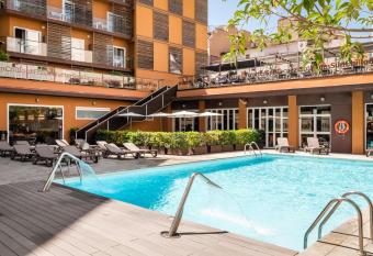 ALEGRIA Plaza Paris 4*Sup has Balcony rooms