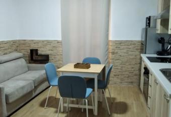 Apartamento Playa La Caleta allows 18 year olds to book a room