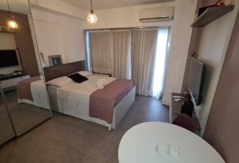 TrevizZo Setin Pra  a da republica has rooms with a private hot tub