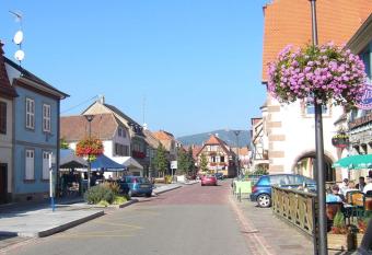 Aux 67 nuances - Spa & Hammam allows 18 year olds to book a room