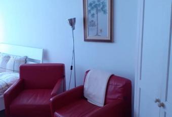 Ruhig, zentral gelegen allows 18 year olds to book a room