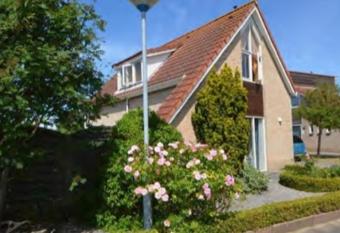 Park Scheldeveste, Zwin 116 allows 18 year olds to book a room