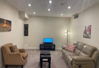 Lovely luxury Apartment has rooms with a private hot tub