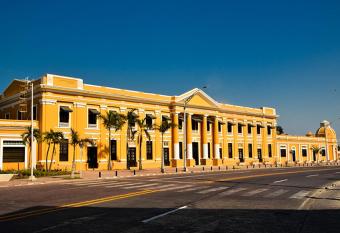 D  plex moderno de 2 habitaciones - Agua Caliente allows 18 year olds to book a room