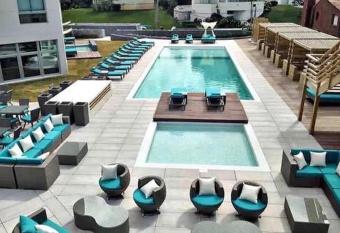 Apartamento Punta del Este,Wind Tower 2 dormitorios has rooms with a private hot tub