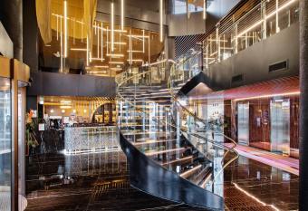 SOHO Hotel Auckland has rooms with a private hot tub