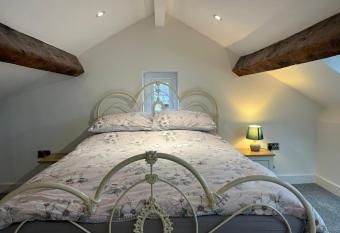 Turquoise Apartments allows 18 year olds to book a room