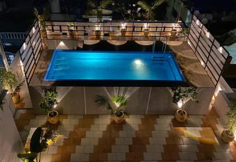 Villa Shakti has Smoking/Balcony rooms