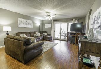 Foothills C-13 condo has Balcony rooms