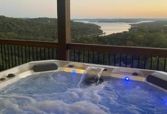 All Decked Out home has Balcony rooms