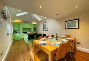 Wordsworth House has Balcony rooms