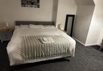 The glorious 3 bedroom apartment with parking has Balcony rooms