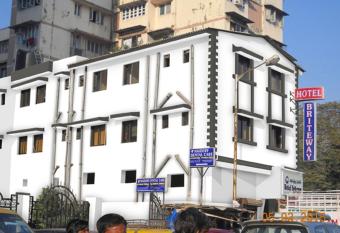 Hotel Briteway has Smoking rooms