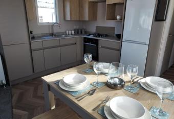 Hoburne Bashley Self-Catering Holiday Home has Balcony rooms