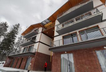 Falkon Hotel&Apartments has Balcony rooms