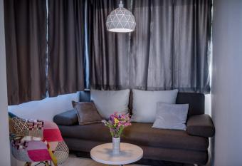 Apartments Una has Balcony rooms