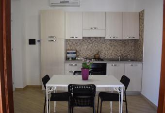 Casa Vacanza Campisi allows 18 year olds to book a room