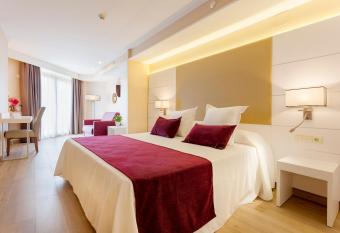 Hotel Beverly Park & Spa has Balcony rooms