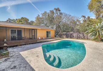 Large Groups Up to 12 Guests In ground POOL has Balcony rooms