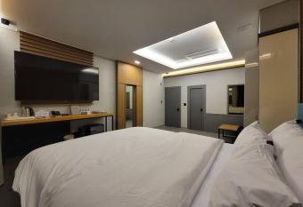 Bigbell House allows 18 year olds to book a room