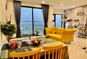 Vinhomes Ocean Park Homestay has Balcony rooms