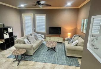 Hill Valley Hideaway has Balcony rooms