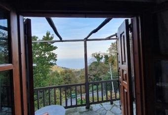 Tsagarada s friends and family cottage has Balcony rooms