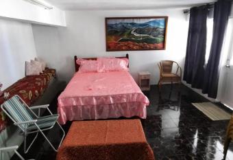 CHEZ MADAM ROSE allows 18 year olds to book a room