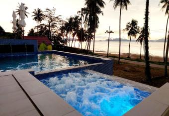 An Pao Beach Residence Villa 1 - Koh Yao Noi has Balcony rooms