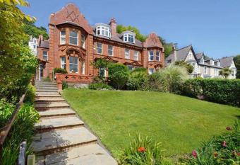 St Katherines allows 18 year olds to book a room