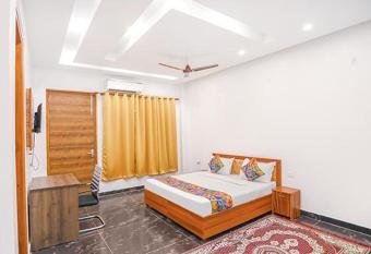 The Grand Suites 122 has Balcony rooms