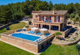 Maria has Balcony rooms