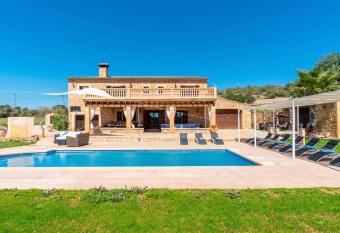 Lorenzo has Balcony rooms