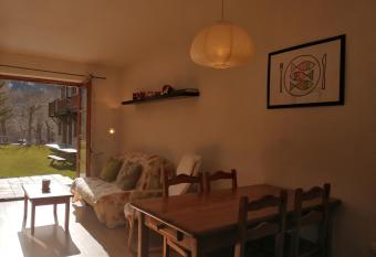 Apartamento en planta baja con jard  n Dellui 2 has Balcony rooms