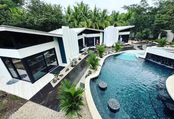 Puerta Negra has Balcony rooms